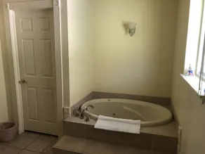 The Abbé House Inn - Image 4