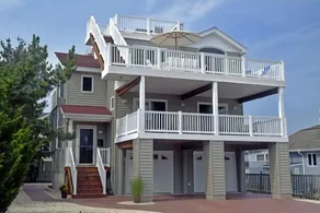 Ocean block beauty in Surf City, everything is a close walk away to make your. - Image 1