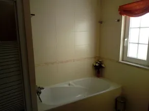 Villa de luxe avec piscine, Internet + 3 salles de bains - Image 5