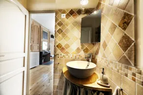 Completely renovated studio for 4, downtown Salins Les Bains with garden - Image 3