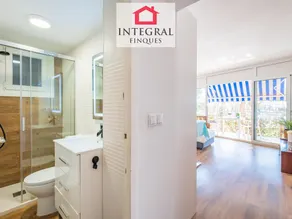 Modern Palamós Apartment with Air Conditioning, Sleeps 4 - Image 3