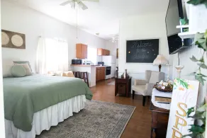 The Firefly is between Waco and Corsicana, 5 minutes from the Navarro Mills Lake - Image 3