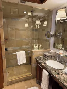 FOUR SEASONS Private Residence -- Ultimate Luxury Experience - Image 4