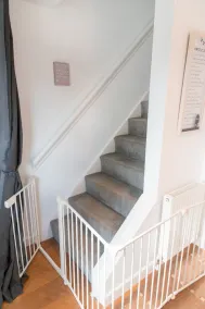 Pet-friendly Vintage Cottage, No Deposit - Image 2
