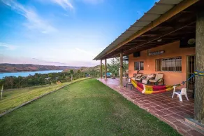 Family suite in farm overlooking the Taveras lake - Image 4