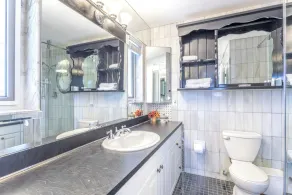 2 Fabulous Villas 4 Minutes From the Beach - Image 5