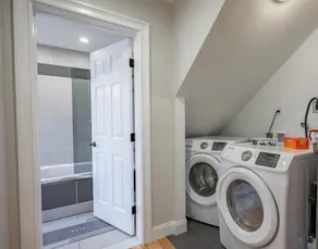 Last minute booking!Luxury apartmentWithporch close to Salisbury beach. Sleep 6. - Image 2