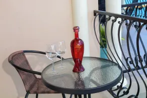 Winter Escape with Seaview - Private Balcony & Fast WiFi - Image 2