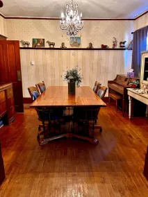 Charming Country Victorian Farm House - Image 5