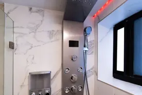 Miami Flats - Self Check-in and 1 Free Parking - Image 5