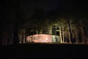 Modern Glass House designed by renowned architect Thomas Phifer - Image 5