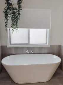 Bobby's è una nuova grande casa di famiglia con facciata d'acqua. - Image 4