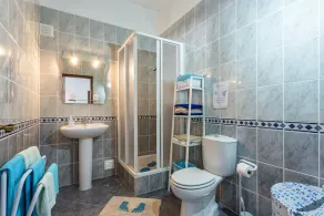Family home in FARO location D4 - Image 2