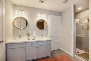 Pepe's Place - Newer Home w/heated Spa Pool, close to Galveston Island & Houston - Image 2