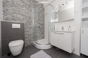 Luxury Villa for 18 with Private Heated Pool near the Beach - Image 2