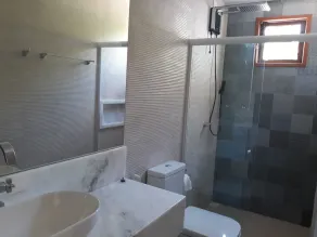 Beach house in gated community - Image 3