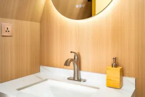 Urban Glamping Oasis: Comfort & Adventure Combined - Image 4