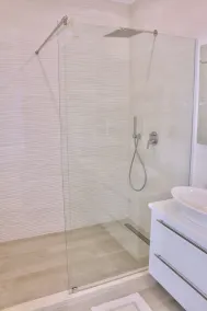 Lussuoso e moderno con piscina, roofdeck e viste! A pochi passi dalla spiaggia - Image 5