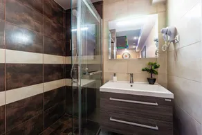 Studio mit Pool, Whirlpool und Sauna - Image 5