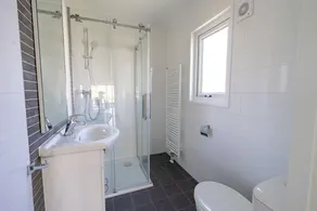Detached chalet with 2 bedrooms - Image 2