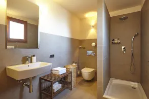 SisiClaro very extensive house with stunning view - Image 2