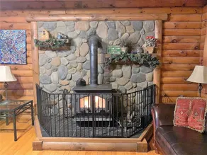 Log Chalet i skoven - Image 3