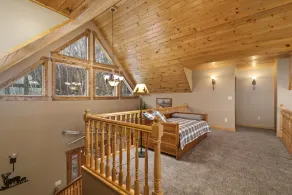 Private Retreat on 33 Acres with 1400 ft Lakeshore - Image 2