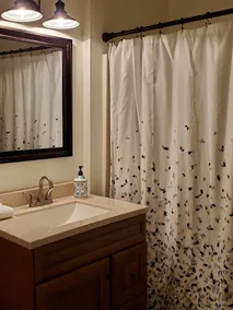 Cozy Cabin with Bunkhouse - Image 2