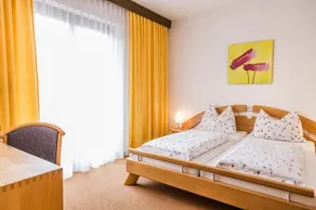 Appartement 'Ferienwohnung Lanz 2' avec vue sur les montagnes, jardin privé et Wi-Fi. - Image 4