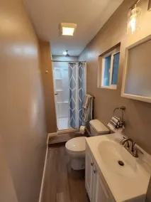 Cozy Tiny House Retreat - 4 Minutes from Village - Image 2