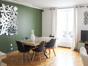 Spacious duplex in the heart of Paris - Image 5