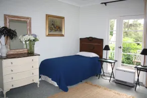 Quiet & Private Location, Convenient to Town Amenities - Image 3