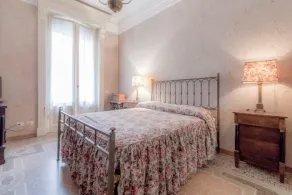 Historic home in the Palazzo degli Ambasciatori Coppedè district - Image 3