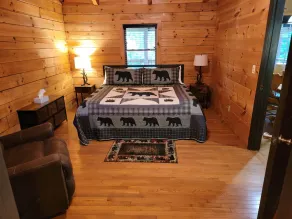 Black Bear Cabin, private and secluded! - Image 4