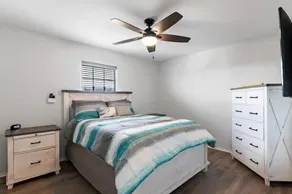 Waterfront Beach House - Image 5