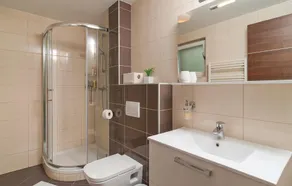 Awesome home in Postira - Image 3