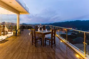 Sandriana Lake view - Image 4