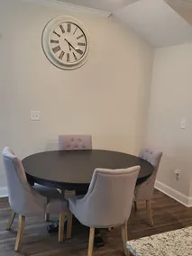 Cheerful home entire 3 bedroom with massage chair - Image 4