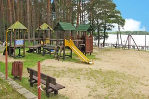Holiday Home in Kretowiny Near Lake - Image 2