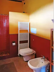 Rustikales Einfamilienhaus mit exklusivem Pool und großem Privatgarten - Image 2