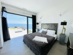 Prestigious villa at the water's'edge - Pietracorbara - Image 4