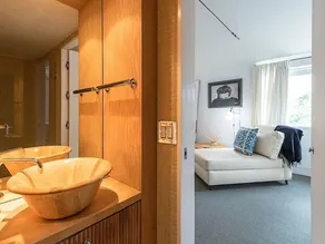 \"THE WAVE\" is a Modern home that is the ideal retreat for Hamptons living. - Image 4