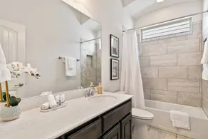 TCH - Spacious 5bd/3ba in Fort Worth w/ Workspace - Image 5