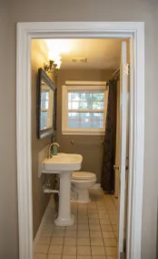 Homey Escape Minutes From Anything You Could Need!  Free WIFI! - Image 5