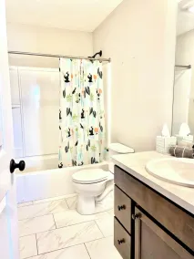 Entire house - newly built, open layout, long term OK - pet friendly! - Image 4