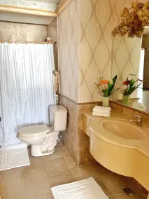 Marina Residential Suites - Image 4