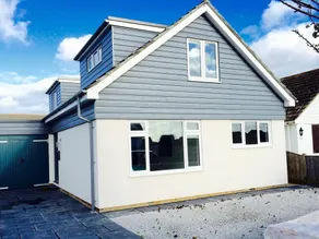 Luxury Beach House in The Witterings with Hot Tub - Image 5