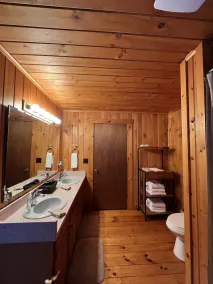 Log Cabin Minutes from Jackson Gore and Okemo Mountain!!!!!!! - Image 3