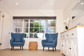 BEACH AT THE BOTTOM OF YOUR GARDEN & OCEAN VIEWS PACIFIC CRES - Image 2