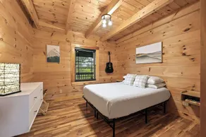 Cabin on the Ridge - Image 5